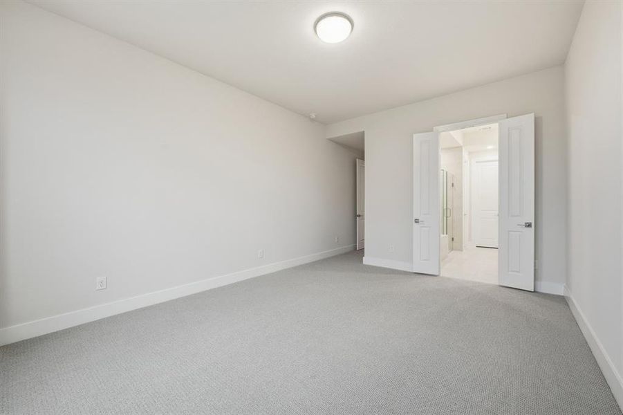 Spacious, unfurnished interior of a new home in Wildflower Ranch, Northlake (Image 23).