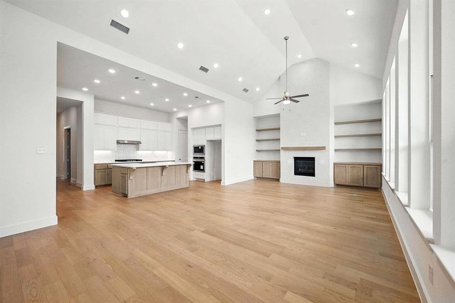 Spacious, unfurnished interior of a new home in Thompson Farms: 60ft. lots, Van Alstyne (Image 17). Spacious, unfurnished interior of a new home in Thompson Farms: 60ft. lots, Van Alstyne (Image 17).