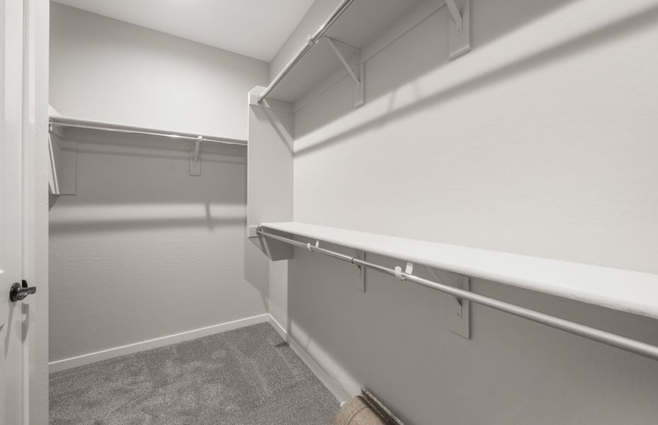 Spacious, unfurnished interior of a new home in Artisan at Asante, Surprise (Image 28).