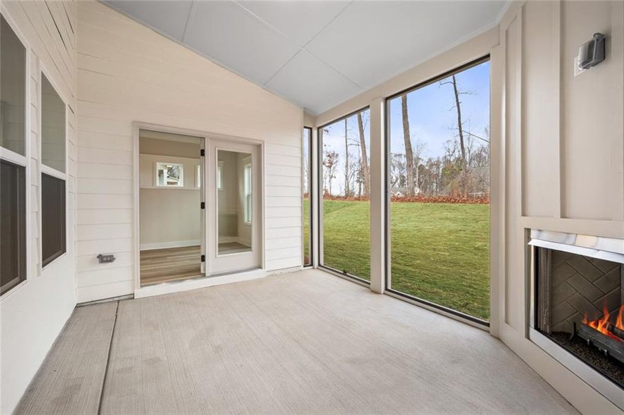 Exterior details and patio area of a home in Ponderosa Farms Manor, Gainesville (Image 25).
