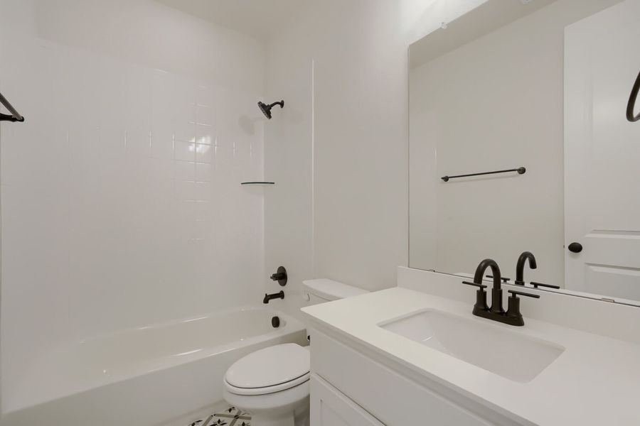 824 Stone - Full Bathroom