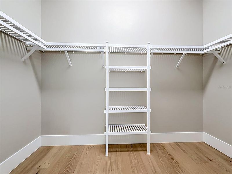 Spacious, unfurnished interior of a new home in , Howey-in-the-Hills (Image 12).