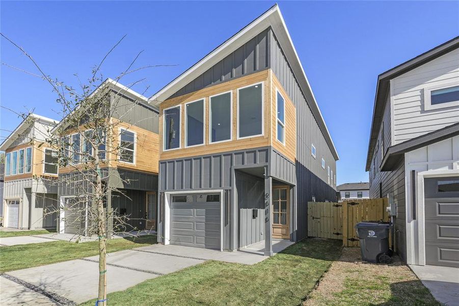 Front exterior of a new home in , Dallas, TX, highlighting curb appeal (Image 18).