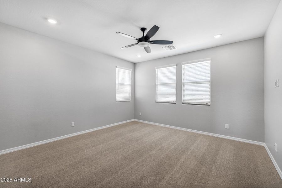 15)MASTER BED UP 15)MASTER BED UP