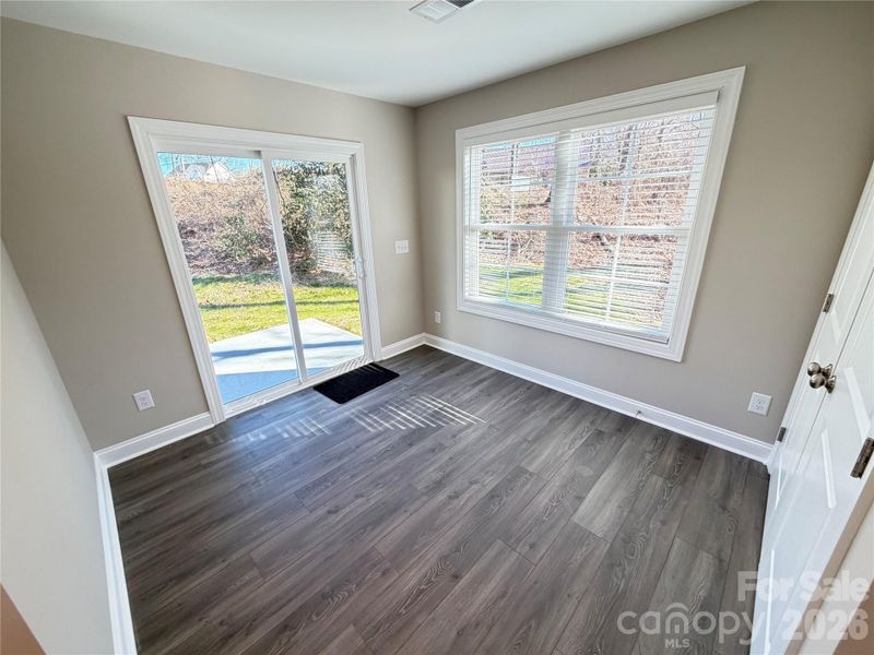 Spacious, unfurnished interior of a new home in , Kannapolis (Image 9).