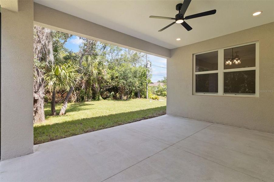 Exterior details and patio area of a home in , Port Charlotte (Image 26).