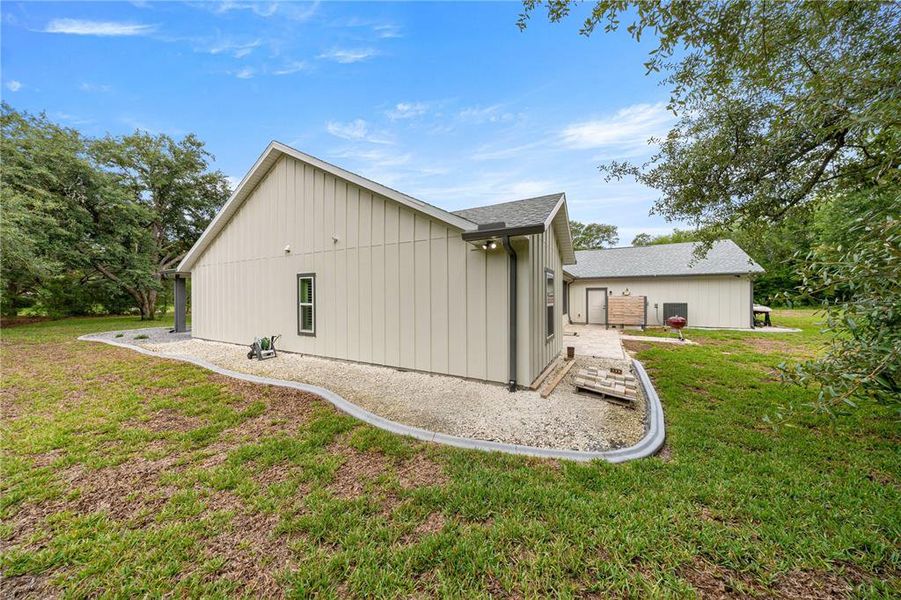 Exterior details and patio area of a home in , Dunnellon (Image 27). Exterior details and patio area of a home in , Dunnellon (Image 27).