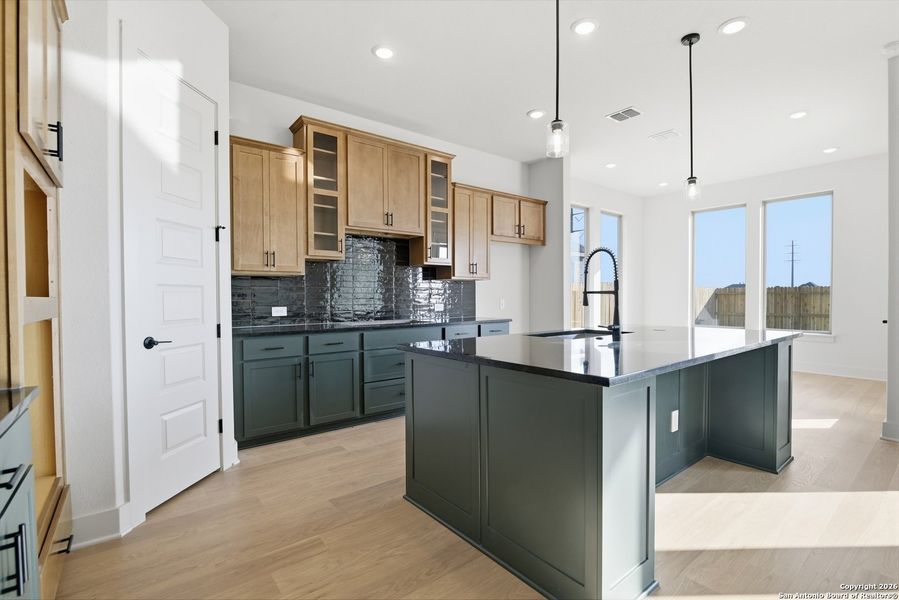 Furnished interior view inside a new home in Haby Hill 60s, San Antonio (Image 12).
