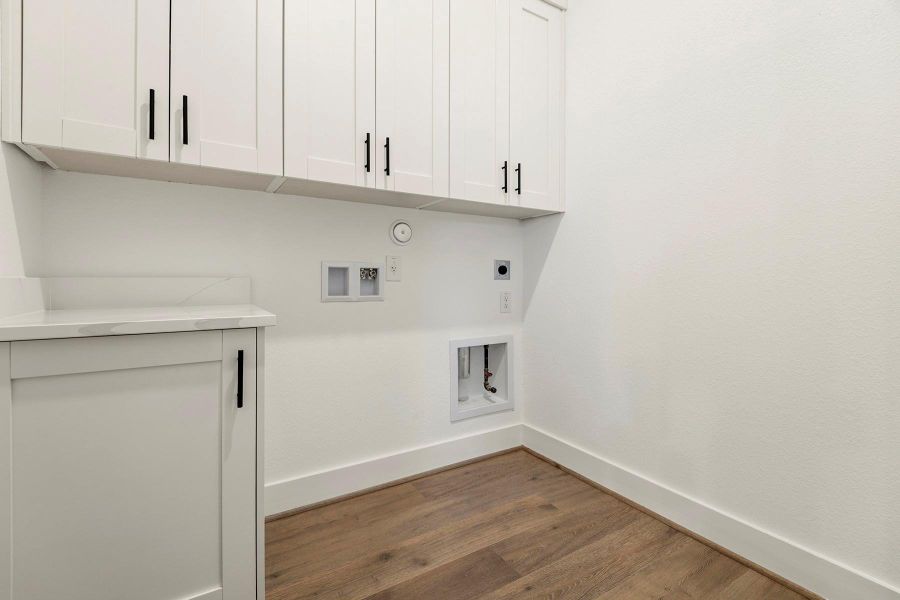 Furnished interior view inside a new home in Hallimore Ranch, Rosenberg (Image 4).