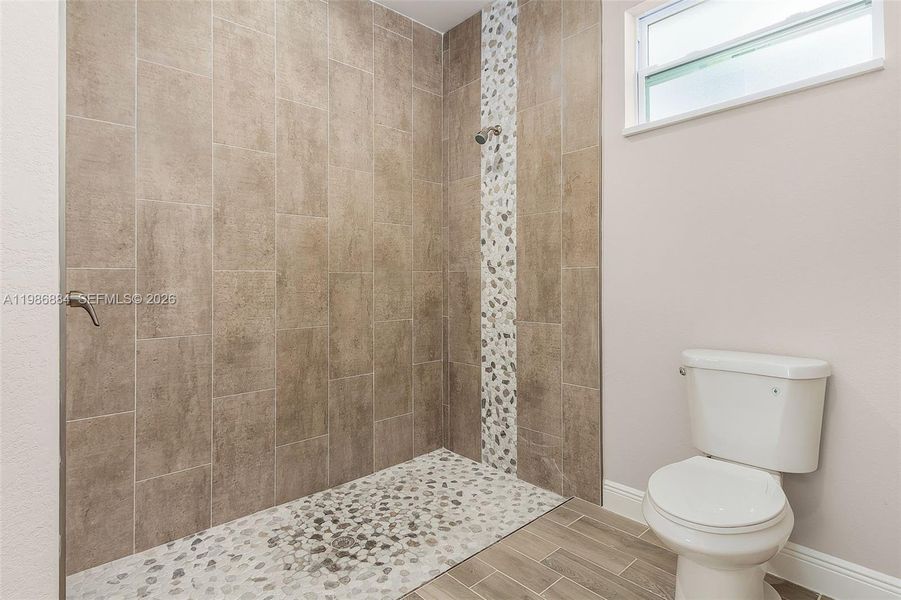 Finishes may vary Finishes may vary