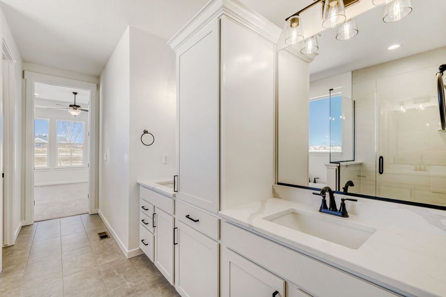 8777 San Diego - Primary Bathroom