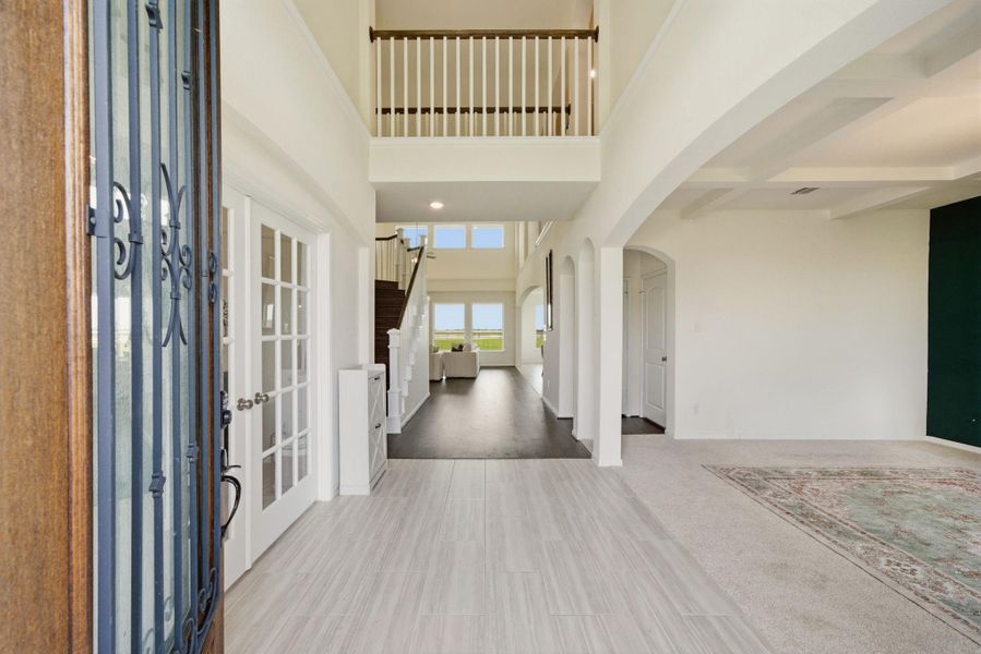 Spacious, unfurnished interior of a new home in , Waller (Image 23).