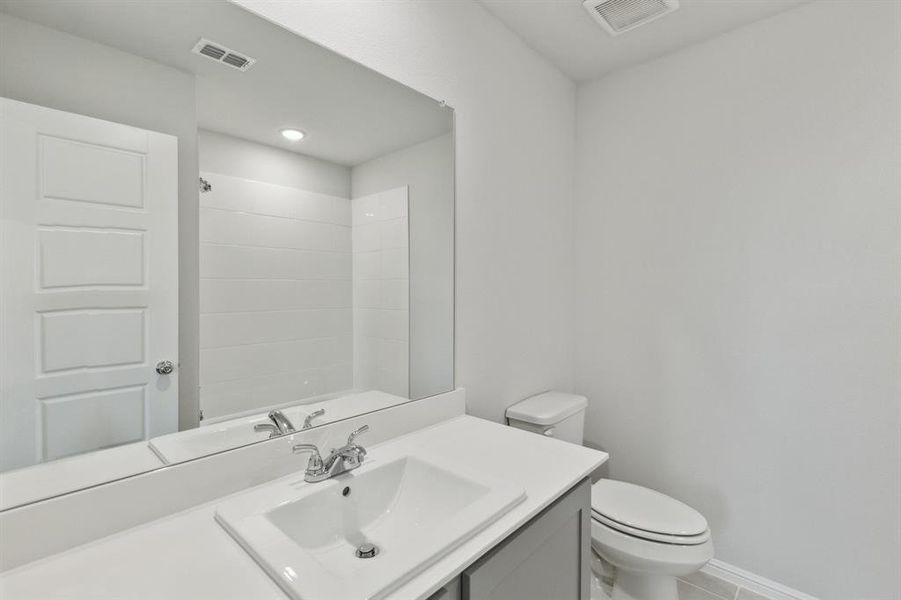 Furnished interior view inside a new home in Stonehaven, Seagoville (Image 7).