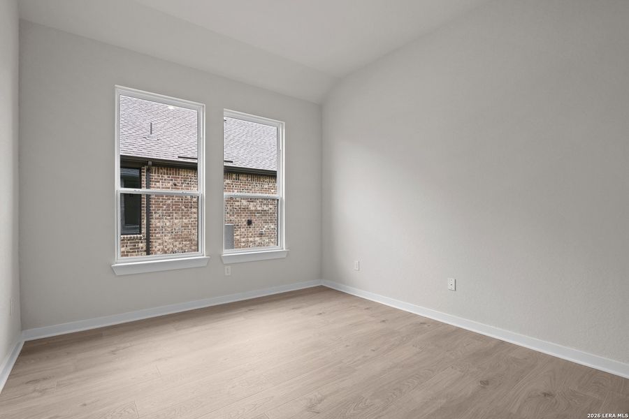 Spacious, unfurnished interior of a new home in Buffalo Crossing, Cibolo (Image 23).