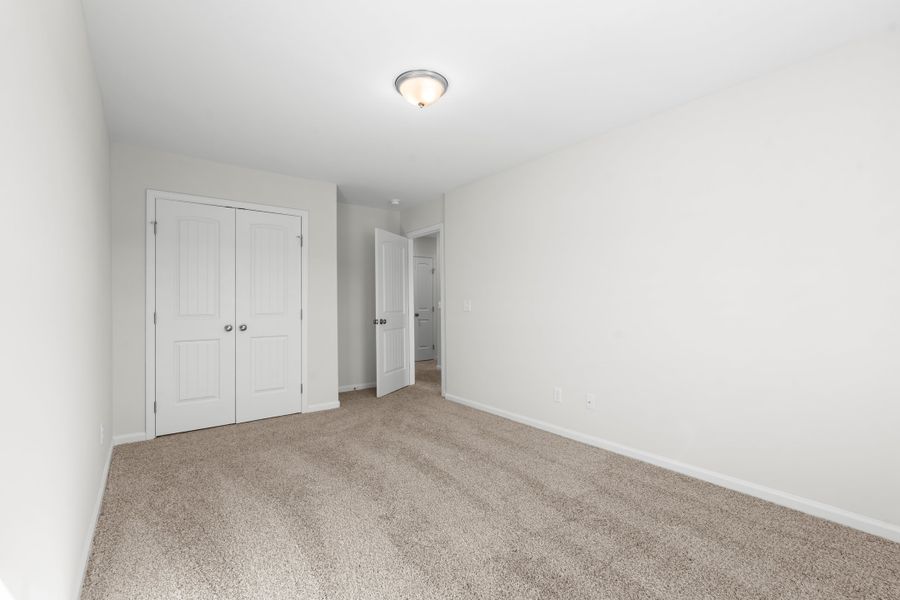 Spacious, unfurnished interior of a new home in McAllister Pointe, Richmond Hill (Image 19).
