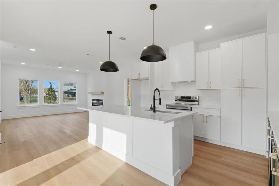 Furnished interior view inside a new home in , Dallas (Image 5). Furnished interior view inside a new home in , Dallas (Image 5).