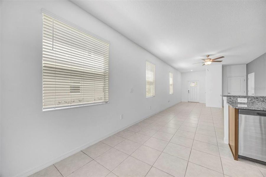 Spacious, unfurnished interior of a new home in Townes at Southshore Pointe, Ruskin (Image 43).