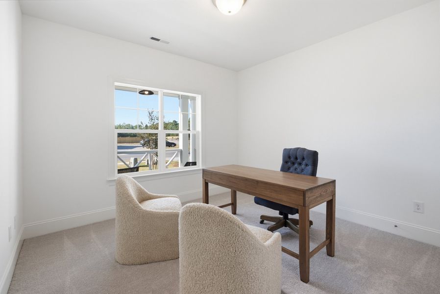 Furnished interior view inside a new home in Sidbury Landing, Wilmington (Image 11).