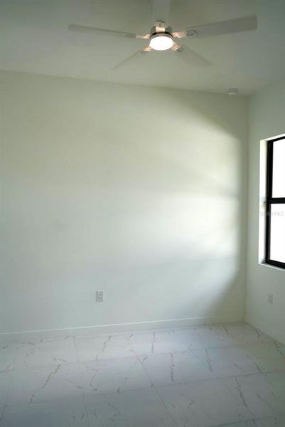 Spacious, unfurnished interior of a new home in , Cape Coral (Image 24).