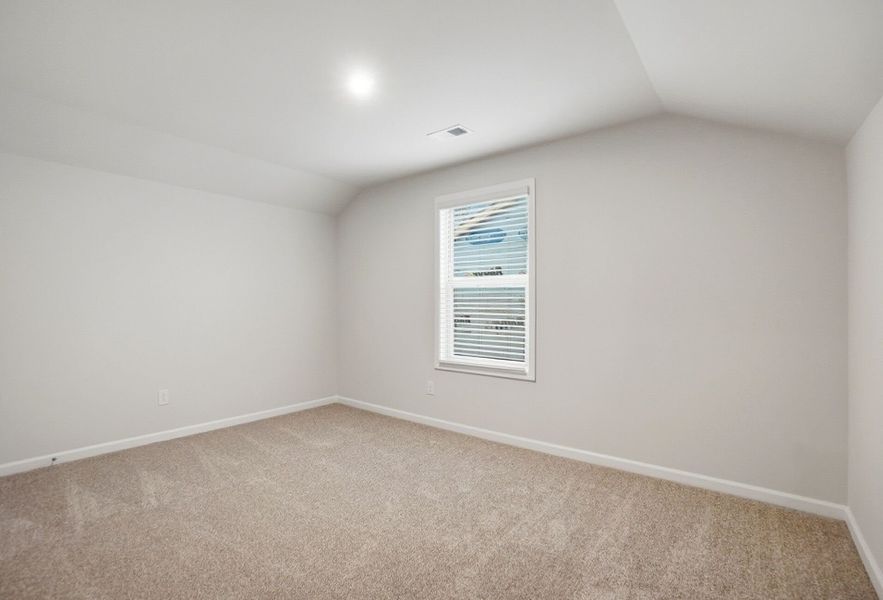 Spacious, unfurnished interior of a new home in Roseshire Chase, Huntersville (Image 20).