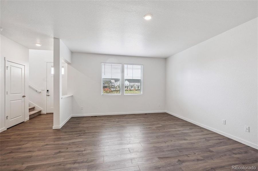 Spacious, unfurnished interior of a new home in Horizon Uptown, Aurora (Image 17).