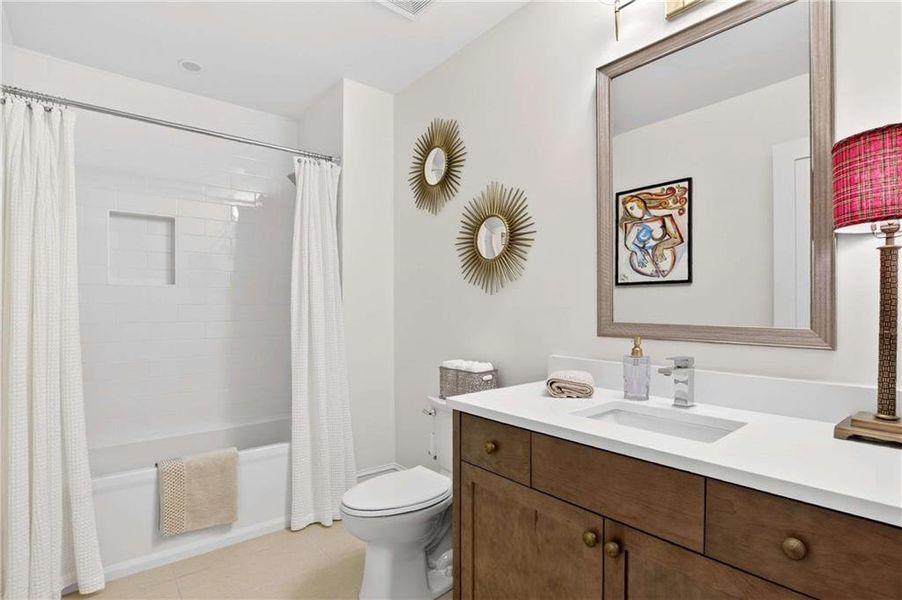 Furnished interior view inside a new home in , Roswell (Image 37).