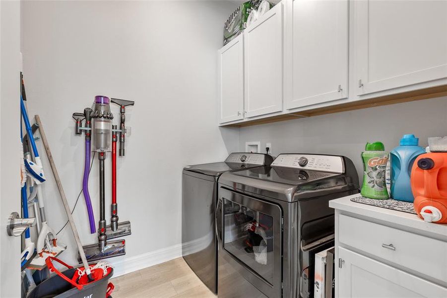 Furnished interior view inside a new home in The Reserve at Victoria, Deland (Image 18).