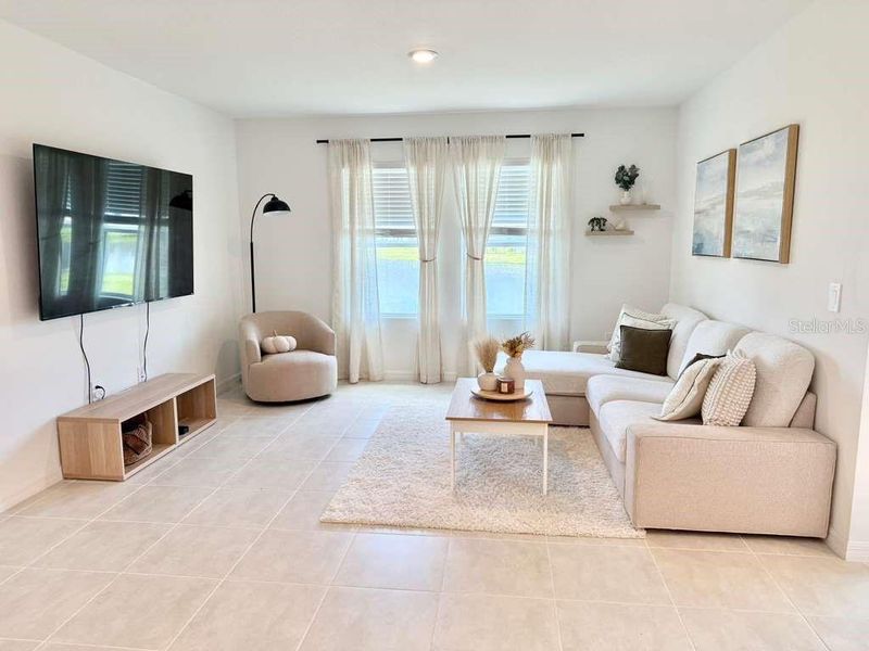 Furnished interior view inside a new home in , Kissimmee (Image 11).