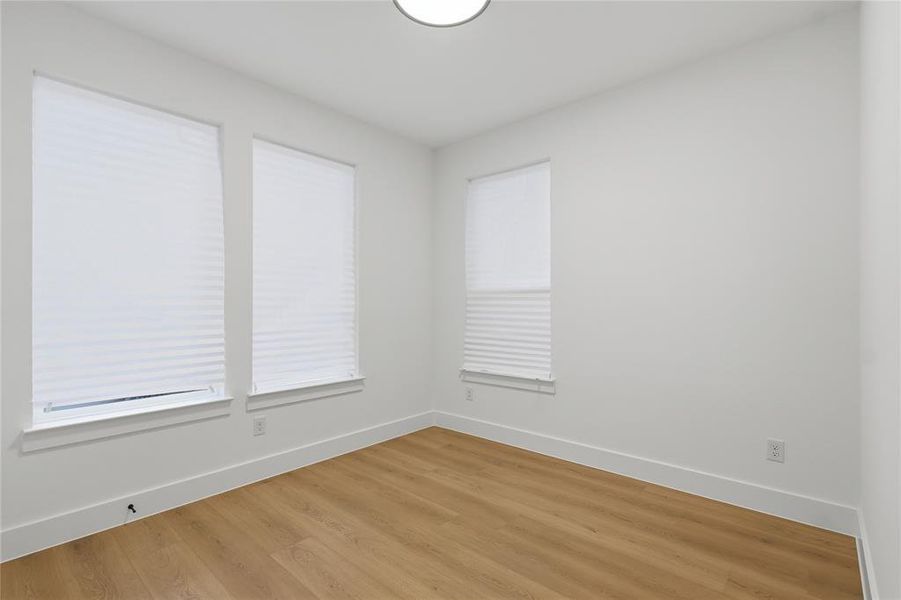 Spacious, unfurnished interior of a new home in , Dallas (Image 14).