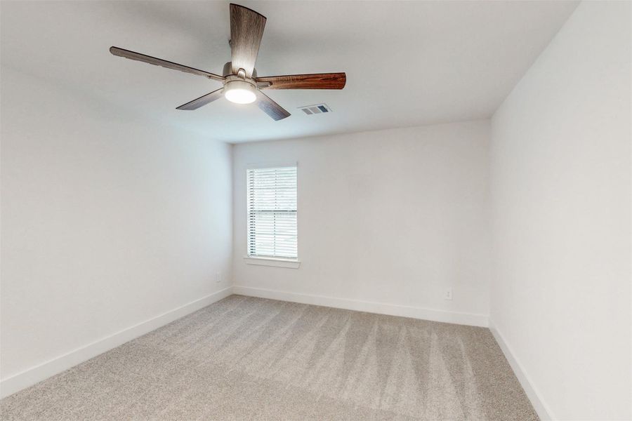 Spacious, unfurnished interior of a new home in Sorella, Tomball (Image 25).