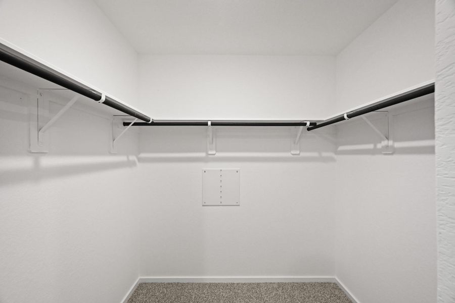 Spacious, unfurnished interior of a new home in Lexington Heights, Willis (Image 9).