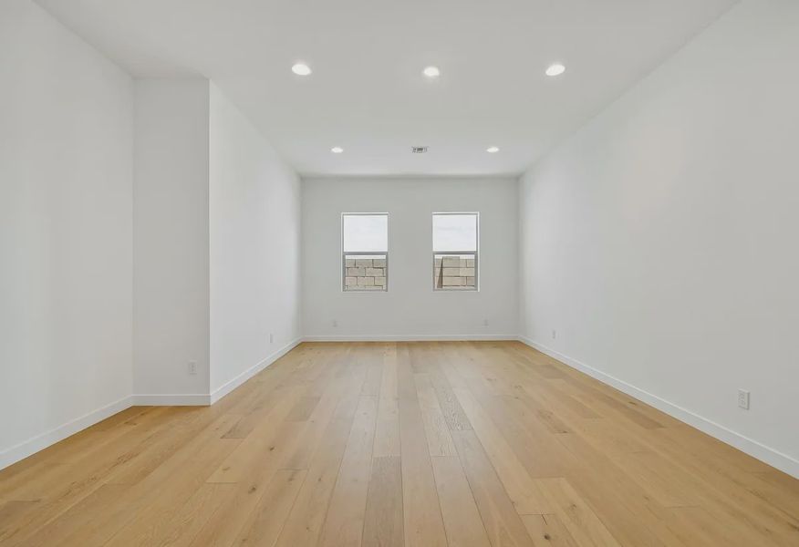 Hobby Room - 8 of 14