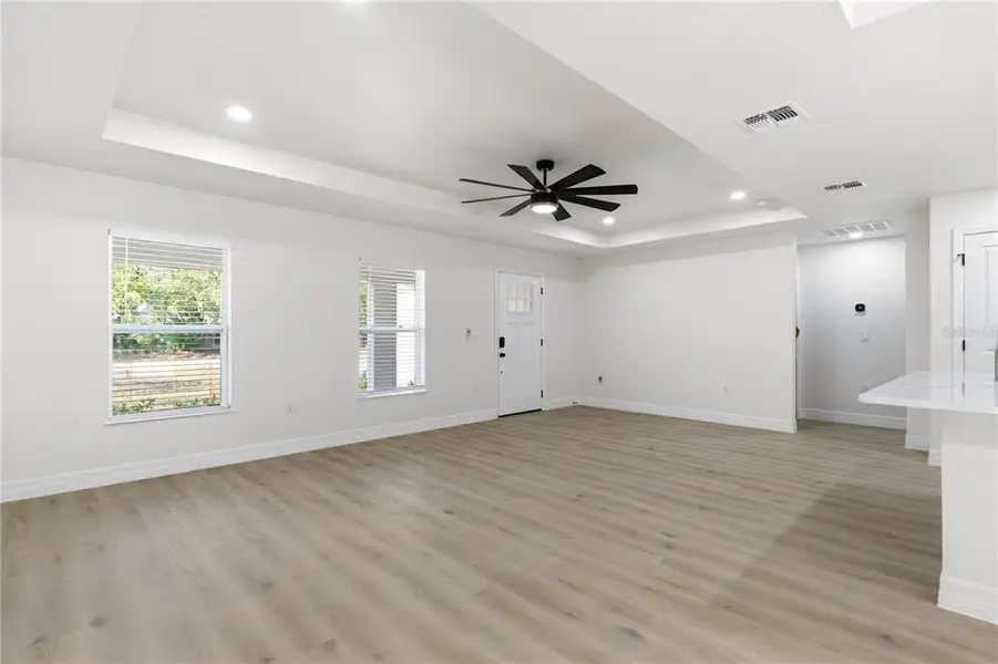 Spacious, unfurnished interior of a new home in , Weeki Wachee (Image 38).