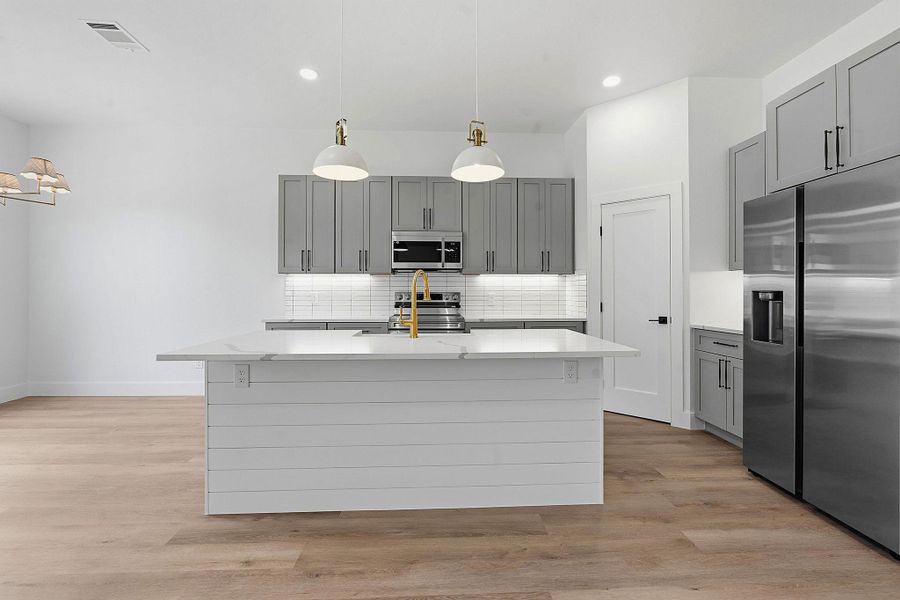Furnished interior view inside a new home in , Wimberley (Image 10).
