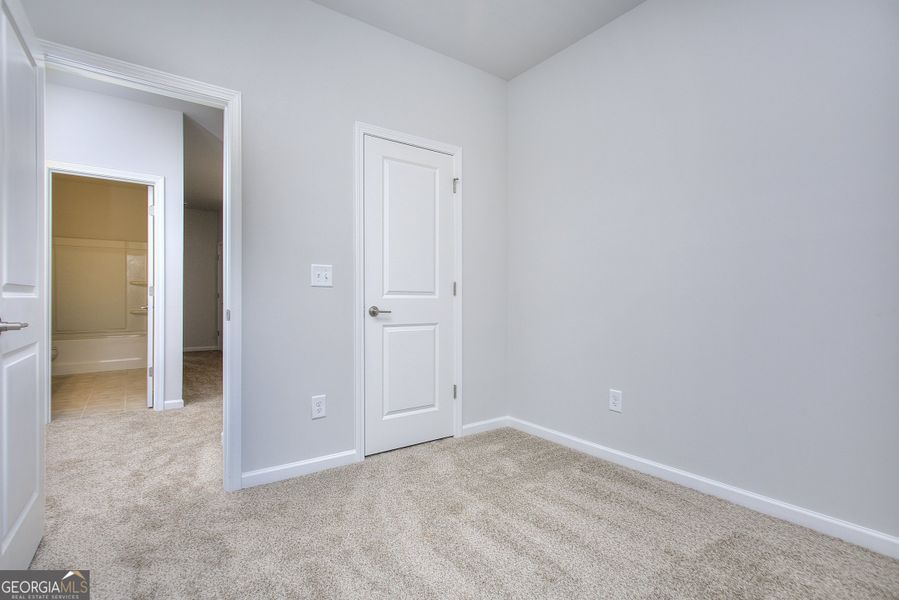 Spacious, unfurnished interior of a new home in Morning Creek Forest, Atlanta (Image 22).
