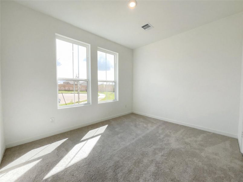 Spacious, unfurnished interior of a new home in Sunterra, Katy (Image 14). Spacious, unfurnished interior of a new home in Sunterra, Katy (Image 14).