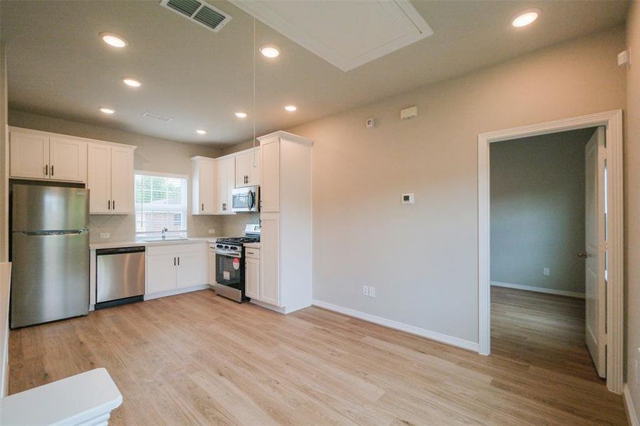 Spacious, unfurnished interior of a new home in , Houston (Image 25). Spacious, unfurnished interior of a new home in , Houston (Image 25).
