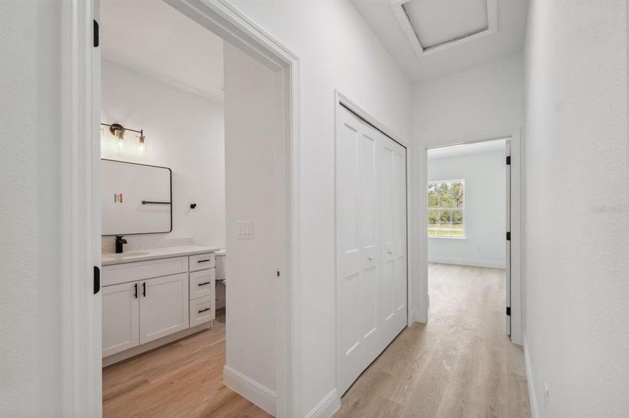 Spacious, unfurnished interior of a new home in , Ocala (Image 23).