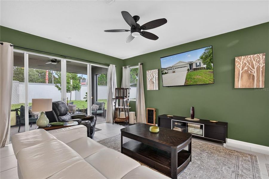 Furnished interior view inside a new home in , Tavares (Image 13).