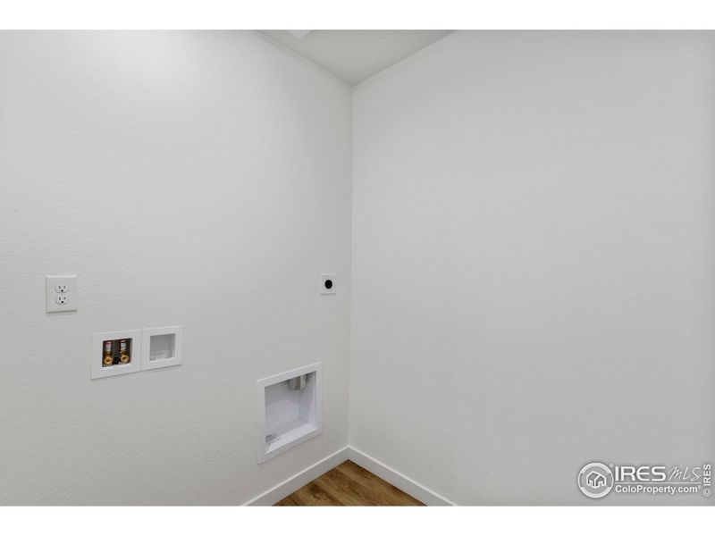 Spacious, unfurnished interior of a new home in Granary, Johnstown (Image 18).