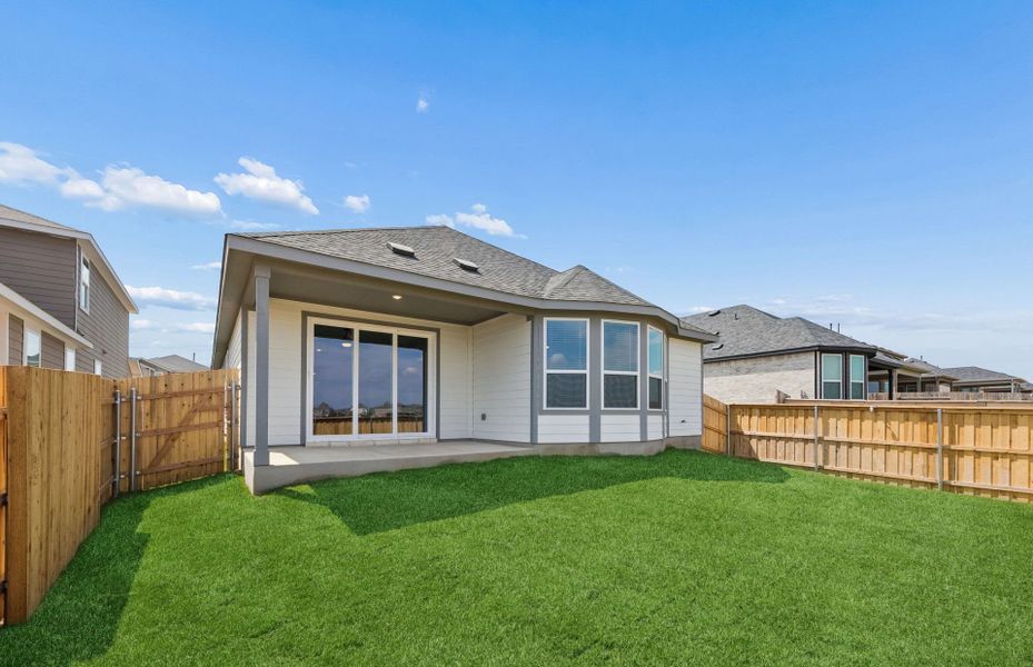 Exterior details and patio area of a home in Sunfield, Buda (Image 3).