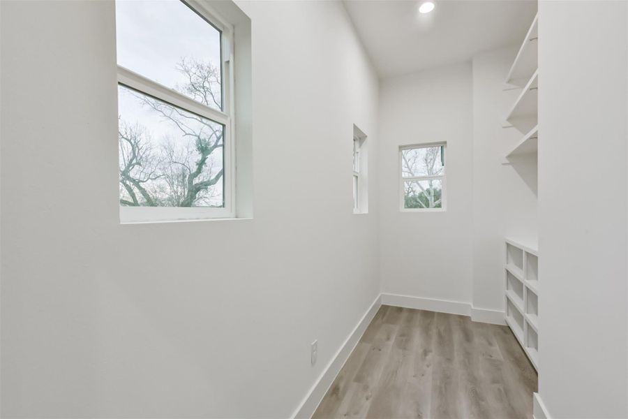 Image 38 of a home in .