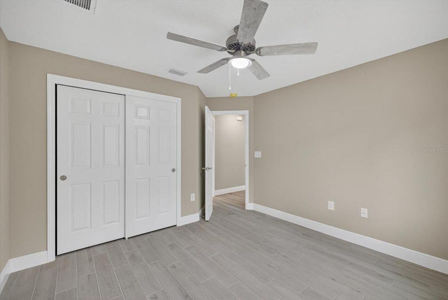 Spacious, unfurnished interior of a new home in , Spring Hill (Image 30).