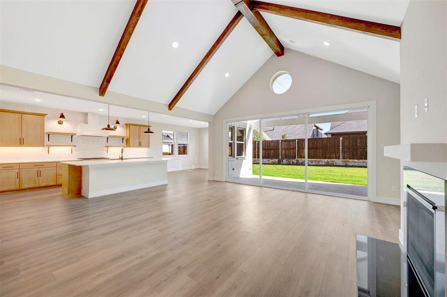 Spacious, unfurnished interior of a new home in Elevon, Lavon (Image 22).