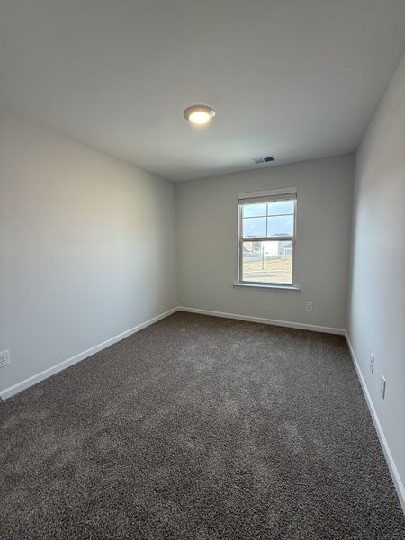 Spacious, unfurnished interior of a new home in Bradley Bend, Ashland City (Image 14).