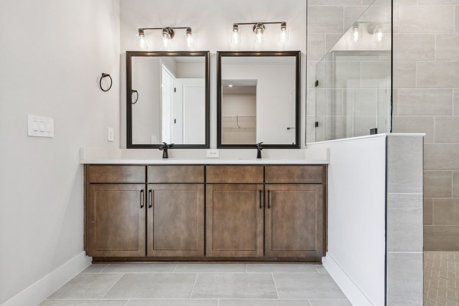 The Searidge - Owner's Bath The Searidge - Owner's Bath