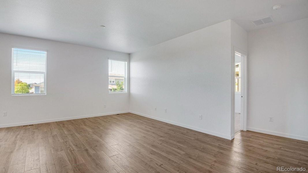 Spacious, unfurnished interior of a new home in Timberleaf, Thornton (Image 28).