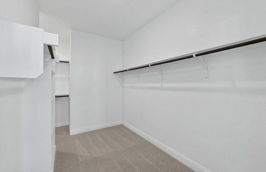 Spacious, unfurnished interior of a new home in Bluffview Reserve, Leander (Image 55).