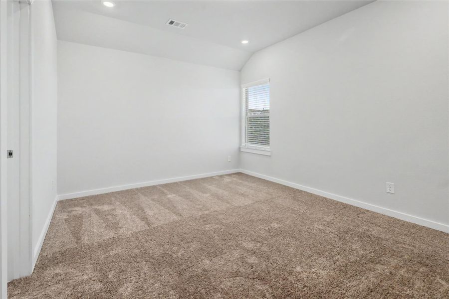 Spacious, unfurnished interior of a new home in Glendale Lakes, Arcola (Image 29). Spacious, unfurnished interior of a new home in Glendale Lakes, Arcola (Image 29).