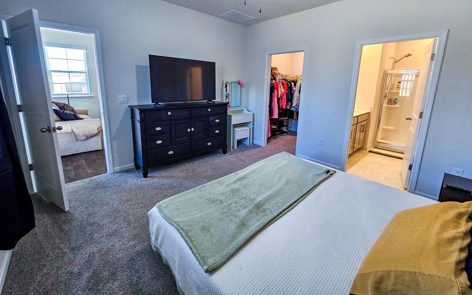 Furnished interior view inside a new home in , Columbia (Image 14).
